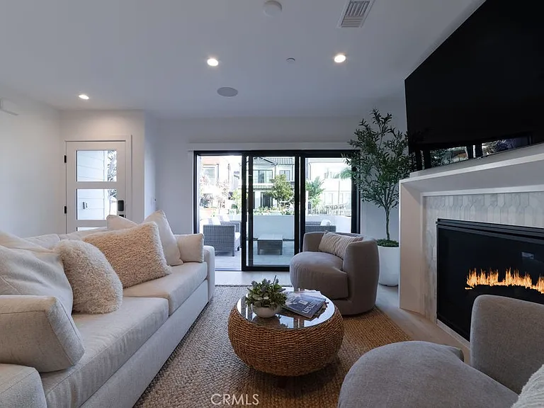 603 Acacia Ave #A — Photo 4