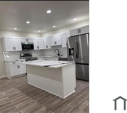 6 bed, 2500 sqft, $3,999 — Photo 4
