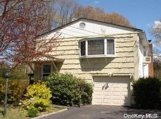 9 Abbott Ave, Mastic, NY 11950