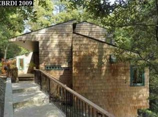 2740 Las Aromas, Oakland, CA 94611