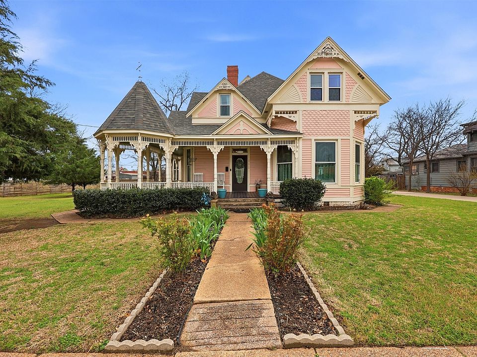 1st image of 306 E Tarrant St