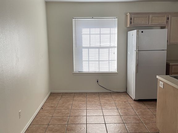 3rd image of 408 E Ulex Ave #11506239
