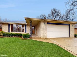 1222 W Glenn Ln, Mount Prospect, IL