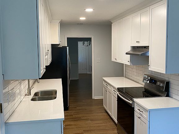 Newly Remodeled Kitchen