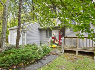 Pocasset, Tiverton, RI 02878