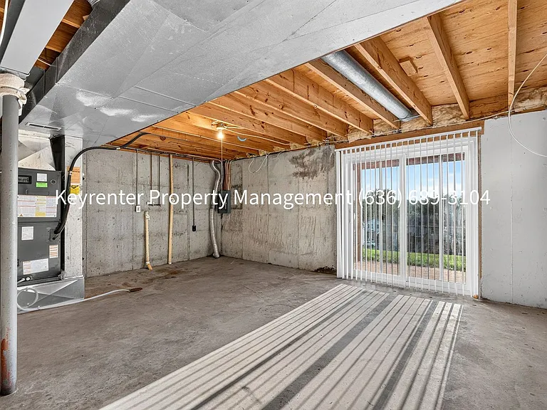 761 Highland Hill Ct — Photo 22
