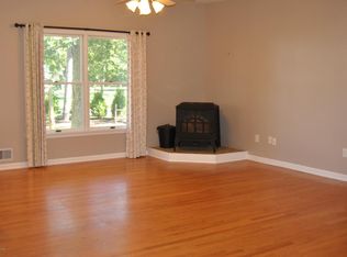 3 Morey Ln, Brick, NJ 08723