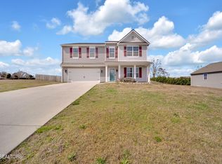 105 Mandy Ln, Lenoir City, TN 37772
