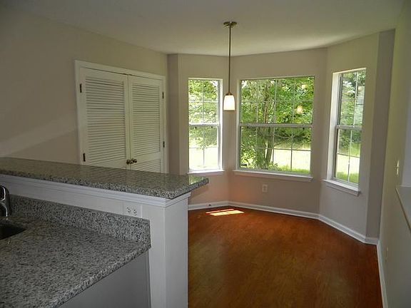 EAT IN AREA OF KITCHEN