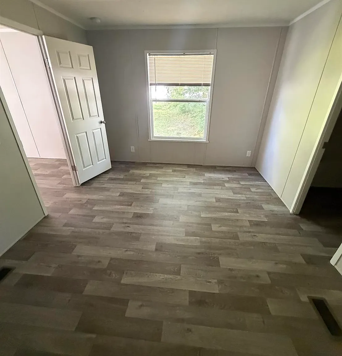 3 bed, $1,099 — Photo 3