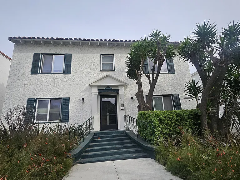228 S Tower Dr #103 — Photo 2