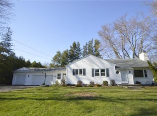 716 Stone Rd, Pittsford, NY 14534