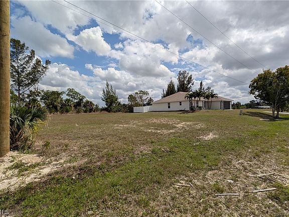 4th image of 3317 NE 15th Pl