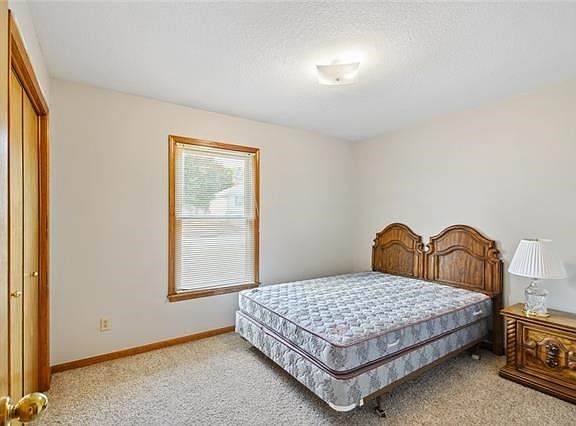 4th image of 1801 Sunset Dr