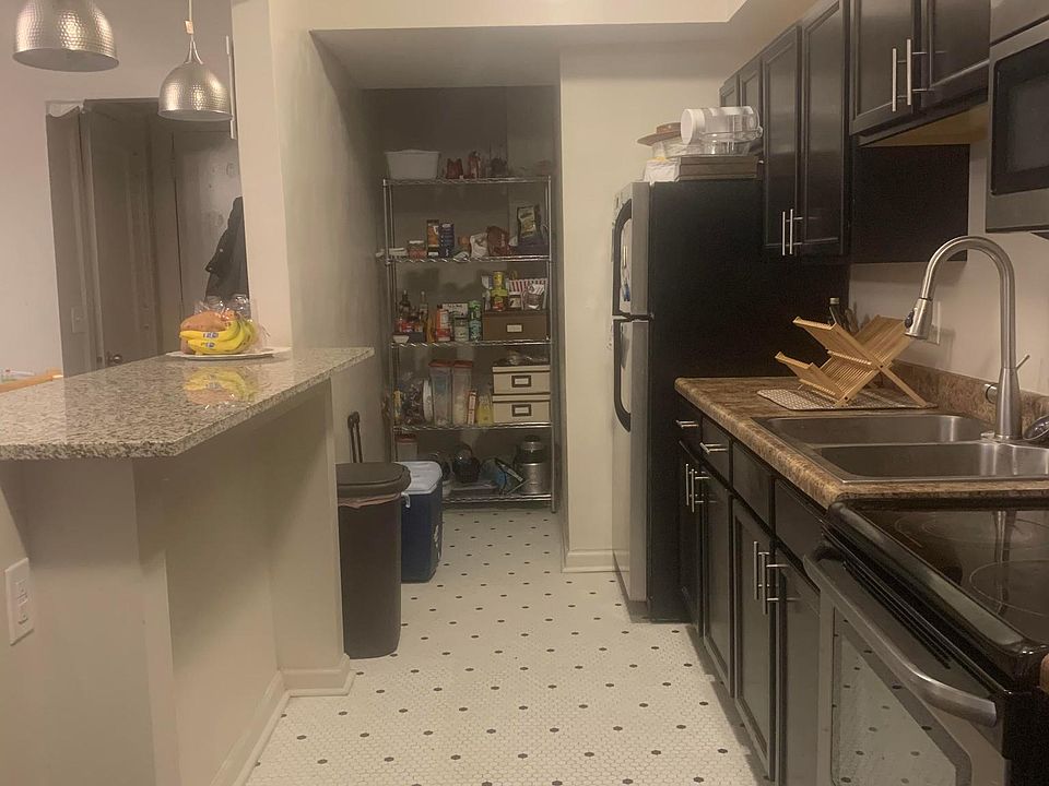 2nd image of 1 W 28th St #708