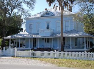 115 Avenue B, Apalachicola, FL 32320