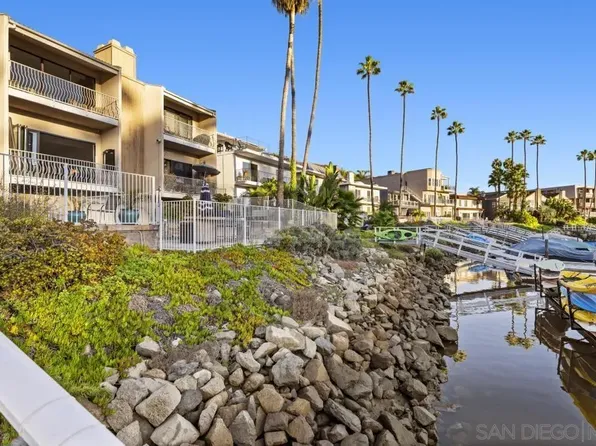 4637 Park Dr APT 6, Carlsbad, CA 92008
