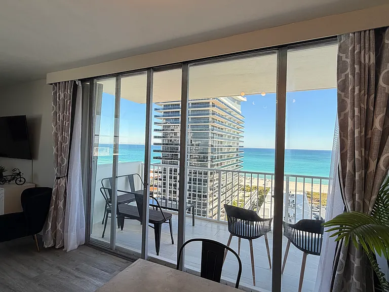 5838 Collins Ave #15H — Photo 6