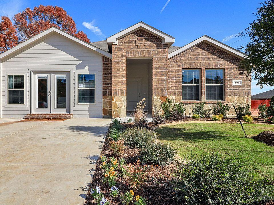 River Oaks at Sawmill by D.R. Horton East Texas in Chandler TX Zillow
