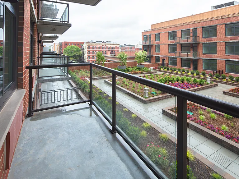 1400 Hudson St #525 — Photo 2