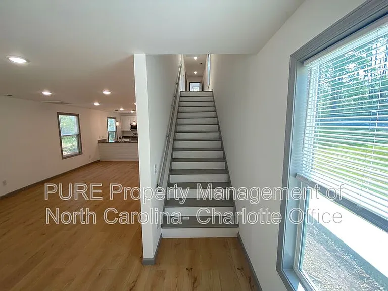 12025 Platon Ave — Photo 18