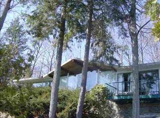 7999 Indian Garden Rd, Petoskey, MI 49770