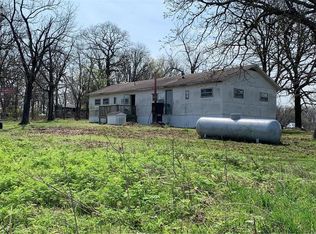 11755 E Highway 32, Stockton, MO 65785