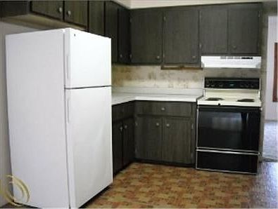 4th image of 480 Lincoln Ave
