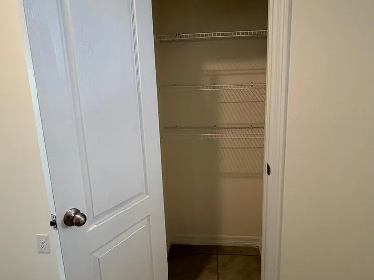 610 Grove St — Photo 19