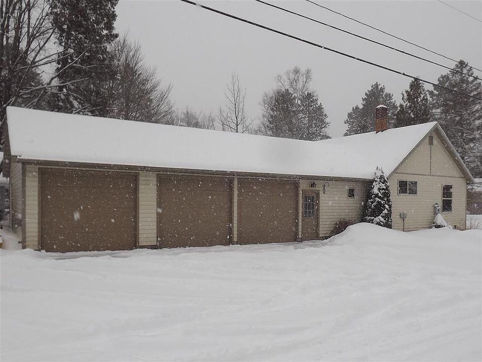 1st image of 154 N Elm St