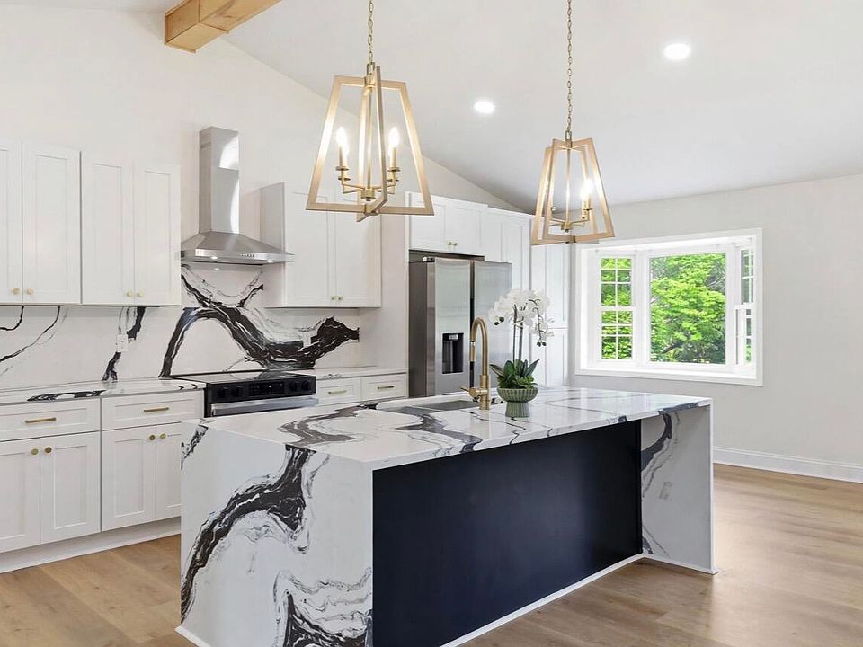 1st image of 2909 Belmont Cir