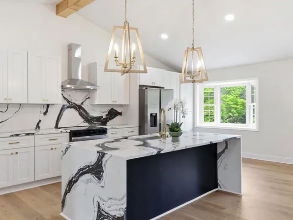 2909 Belmont Cir, Sanford, NC 27332