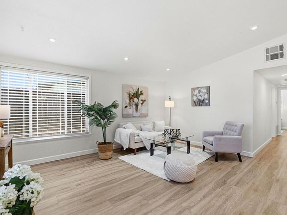 5th image of 1800 Seaview Dr