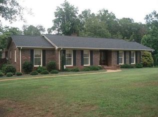 140 Omega Dr, Seneca, SC 29678