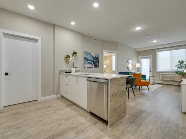 Emerald Hills Landing