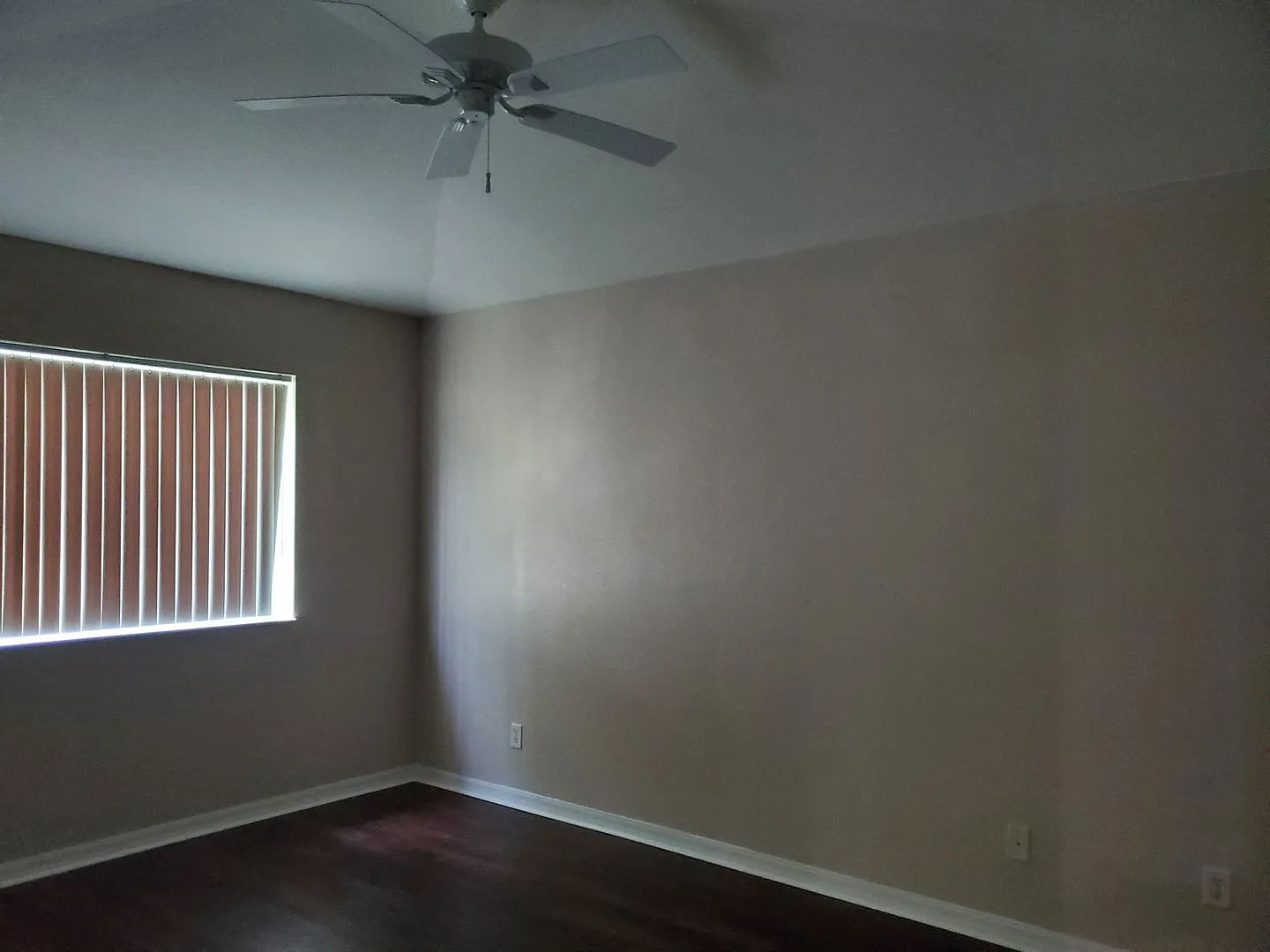 Coming mid August 4 Bedroom Forum Townhome — Photo 4