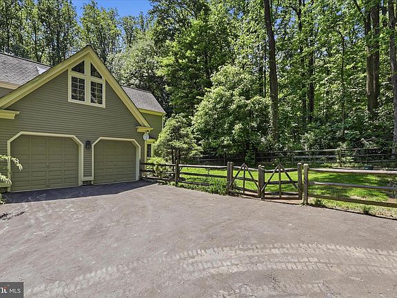 5th image of 38074 Stevens Rd