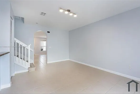 17067 SW 93rd St — Photo 9