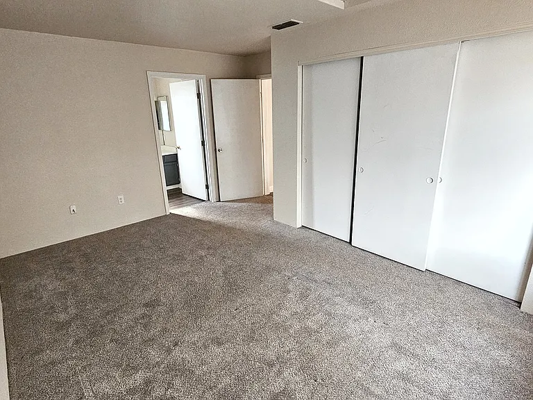 3060 Sheraton Ct #C — Photo 4