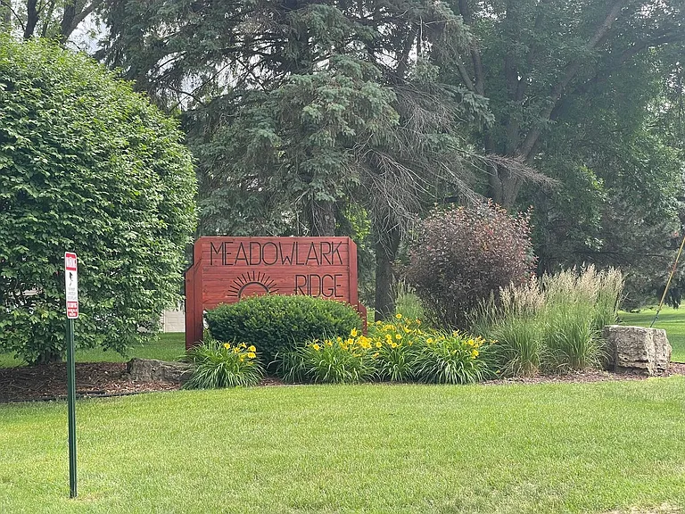 4092 S Meadowlark Rd — Photo 2