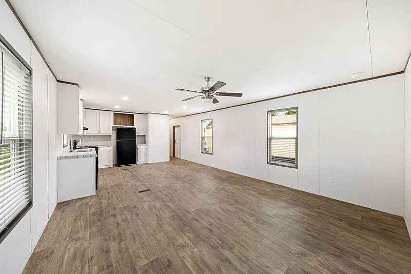 3 bed, 2.0 bath, 1064 sqft, $1,199 — Photo 2