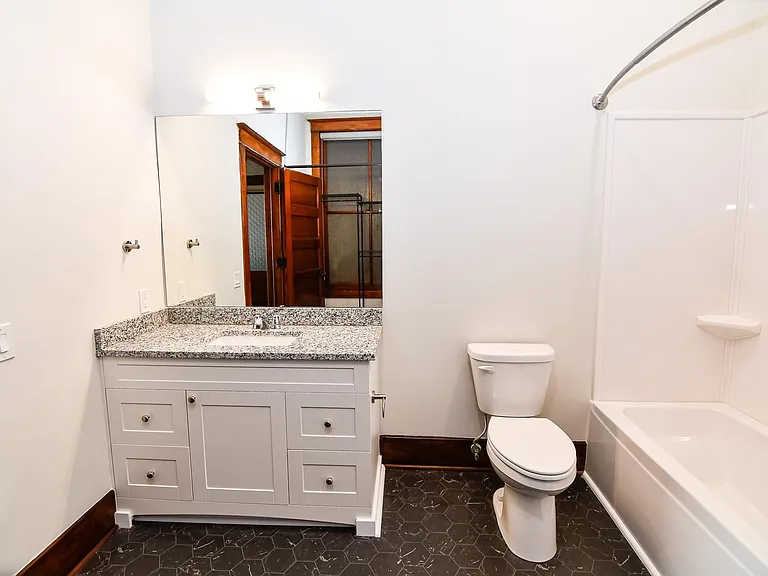 32 W Main St #201 — Photo 13