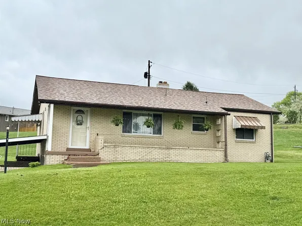 582 Pond St, East Liverpool, OH 43920