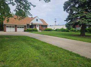 211 Richmond Rd, Richmond Heights, OH 44143