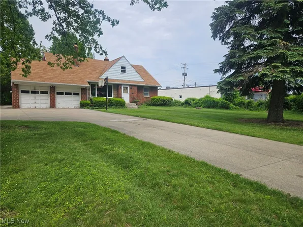 211 Richmond Rd, Richmond Heights, OH 44143