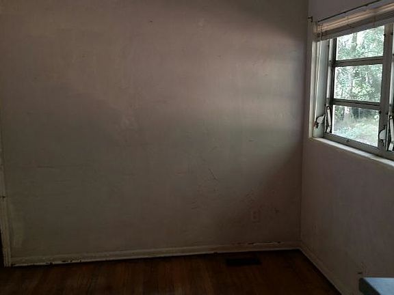 4th image of 2226 Dozier Dr