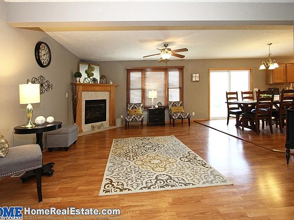 3rd image of 8811 Colby St