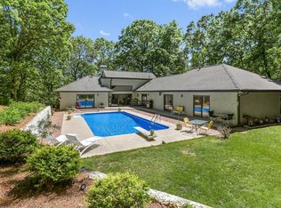 10810 Shallowford Rd, Roswell, GA 30075