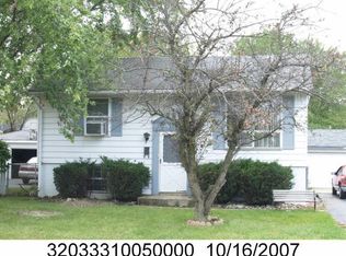 126 N Oak Ln, Glenwood, IL