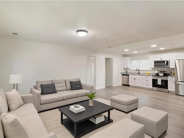 470 Barcelona Ln, Virginia Beach, VA 23452